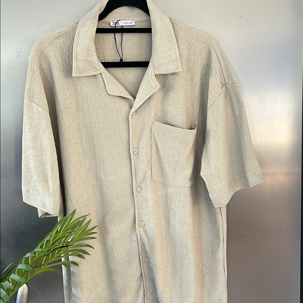 🆕Zara Beige Short Sleeve Shirt